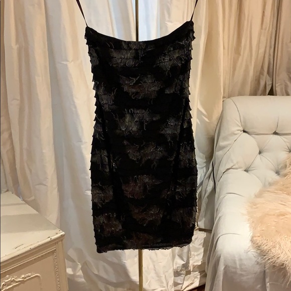 Dress - Picture 4 of 4